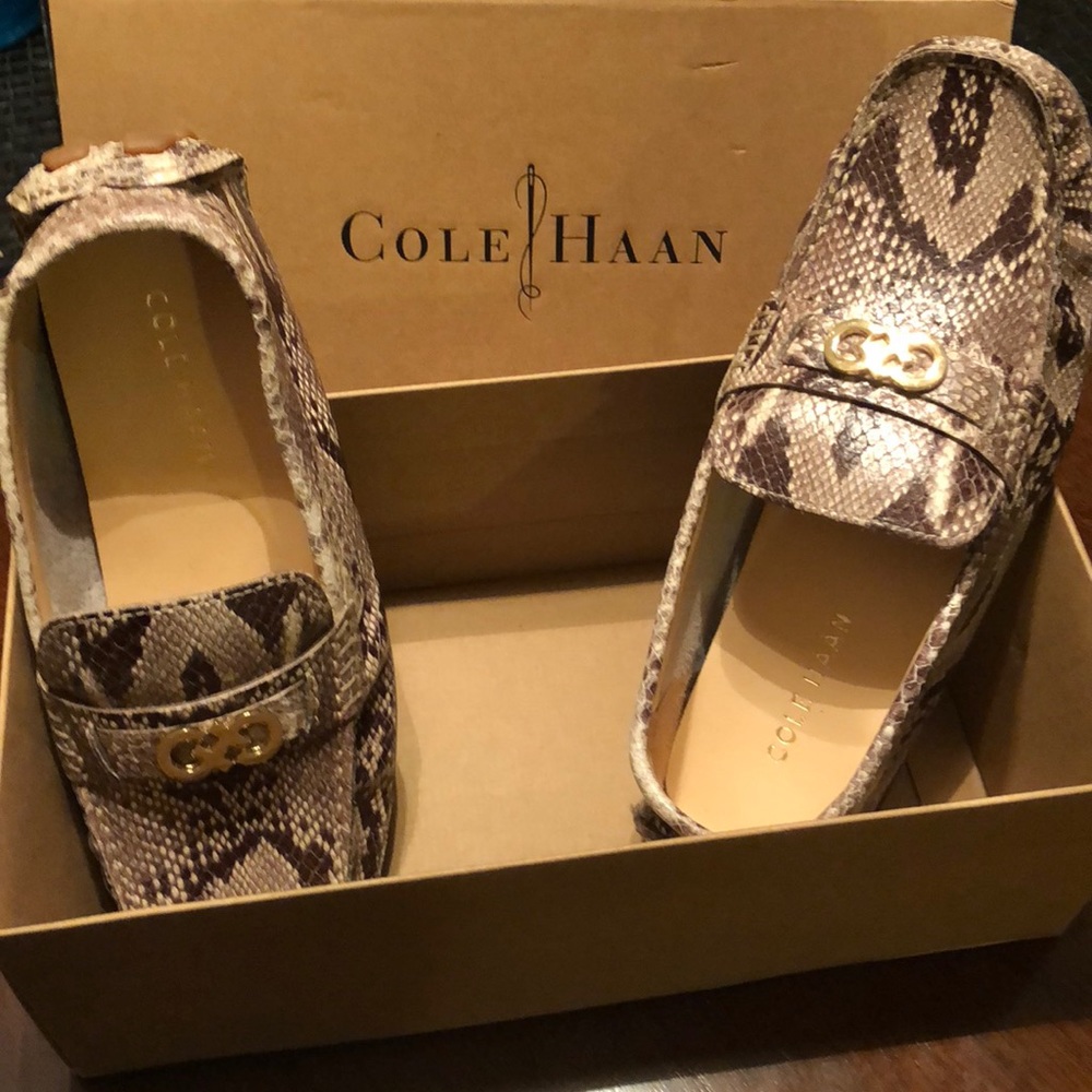 Never worn COLE HAAN loafer size 5.5.